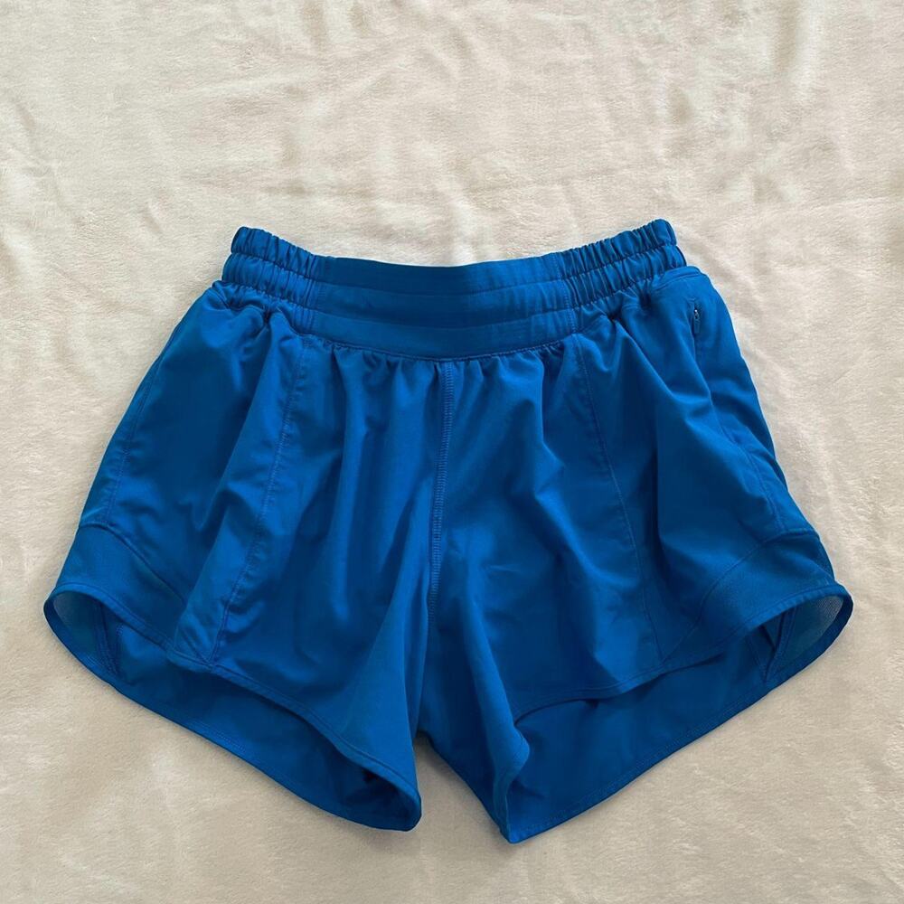 Lululemon Hotty Hot Low-Rise Lined Short 4" in Poolside Blue Size 4